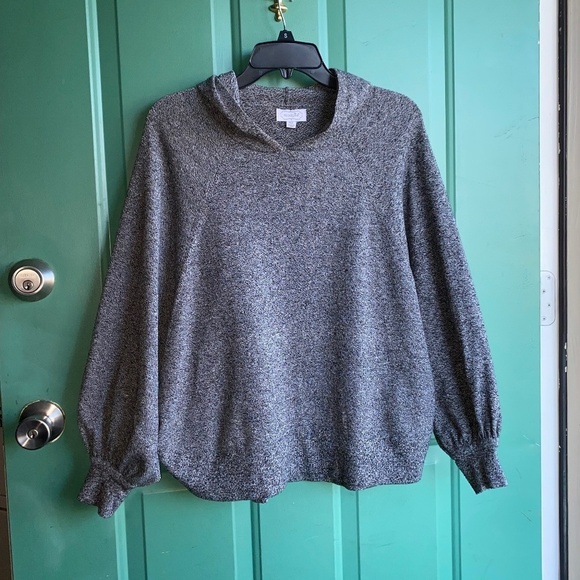 Mudpie ladies m/l soft gray sweater - Picture 1 of 5